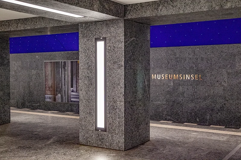 Platform of the U5 Station 'Museumsinsel', showing the blue sky over the platform