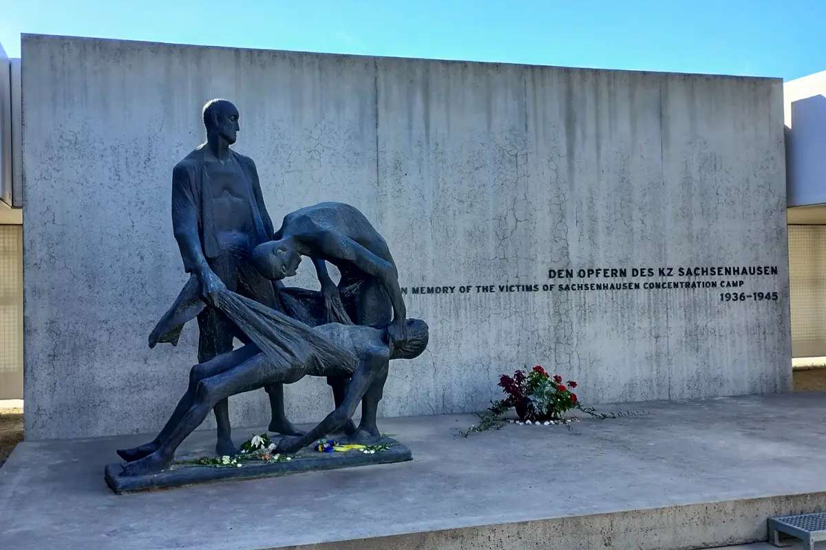 Memorial in Station Z
